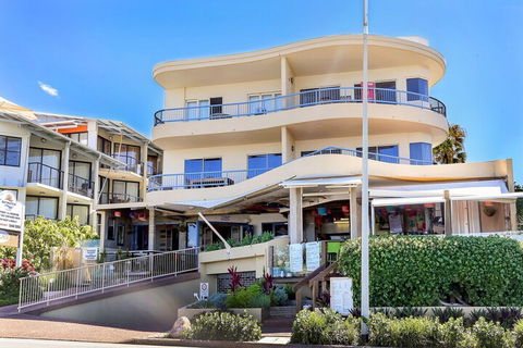 Coolum Baywatch Resort - Surfers Gold Coast 1