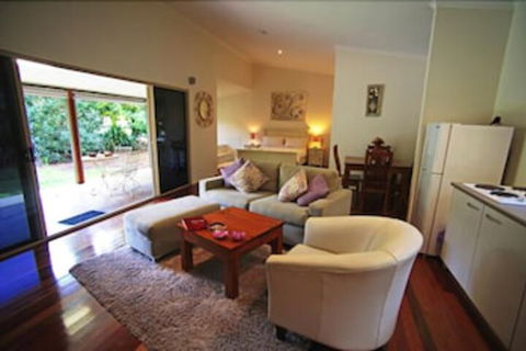 Crookneck Retreat - Surfers Gold Coast 5