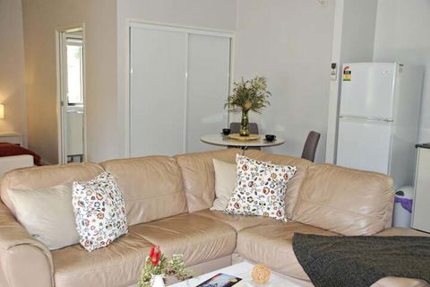 Crookneck Retreat - Surfers Gold Coast 6