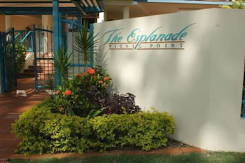 The Esplanade Picnic Point - Surfers Gold Coast 1