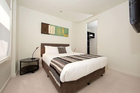 Accommodate Canberra - Trieste - Surfers Gold Coast 2