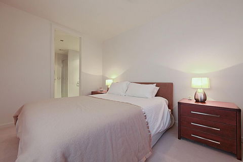 Accommodate Canberra - Trieste - Surfers Gold Coast 4