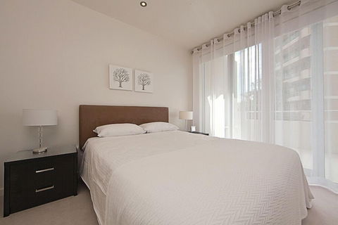 Accommodate Canberra - Trieste - Surfers Gold Coast 5
