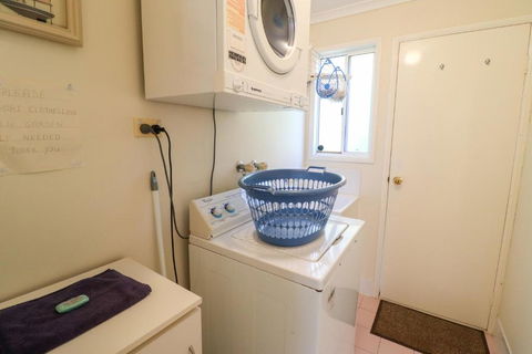 Bromyard Cottage - Surfers Gold Coast 1