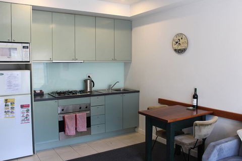 Australian Home Away At Market Square Melbourne - Surfers Gold Coast 4