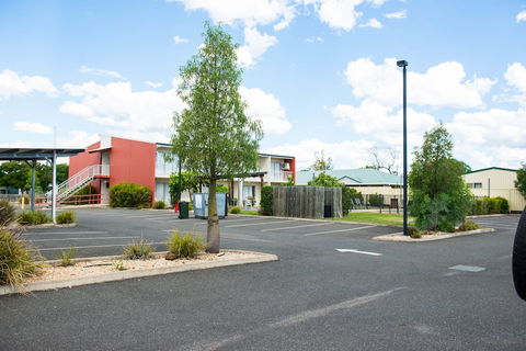 Capella Coach Inn - Surfers Gold Coast 0