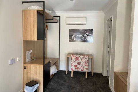 Town Square Motel - Surfers Gold Coast 1