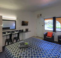 Twin Swans Motel - Surfers Gold Coast