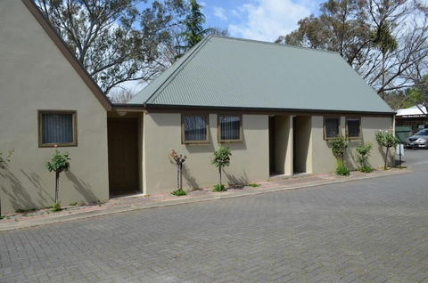 Hahndorf Motel - Surfers Gold Coast 0