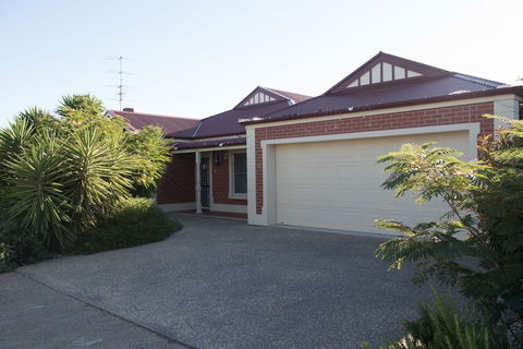 All Seasons' Escape Port Elliot - Surfers Gold Coast 1