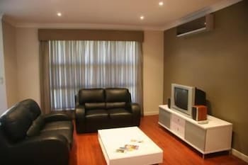 Ethelton Serviced Apartments - Surfers Gold Coast 2