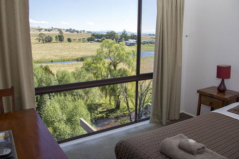 Delatite Apartments Timbertop & Fir - Surfers Gold Coast 4