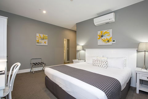 CH Boutique Hotel - Surfers Gold Coast 0