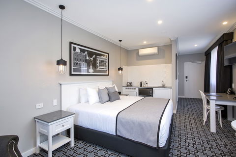 CH Boutique Hotel - Surfers Gold Coast 6