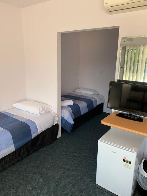 Mt Beauty Motor Inn - Surfers Gold Coast 1