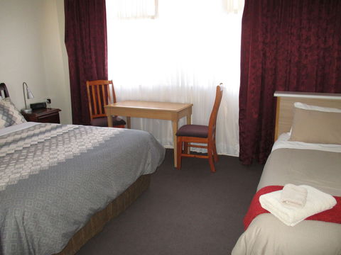 Kaniva Midway Motel - Surfers Gold Coast 3