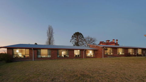 Tenterfield Motor Inn - Surfers Gold Coast 3
