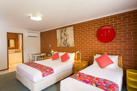 Yackandandah Motor Inn - Surfers Gold Coast 2