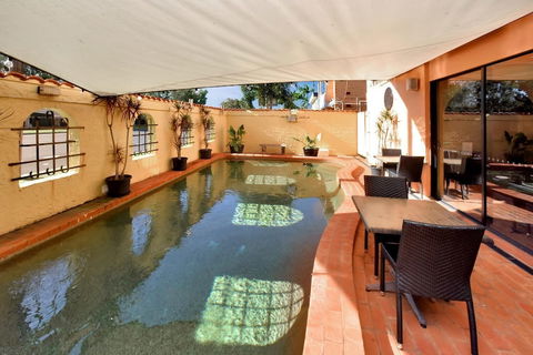 Adobe Motel - Surfers Gold Coast 4