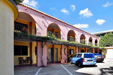 Adobe Motel - Surfers Gold Coast 1