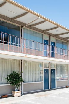 Bay Motel Hotel - Surfers Gold Coast 4