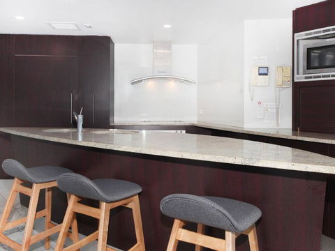Sirocco 906 By G1 Holidays Two Bedroom Beachfront Apartment In Sirocco Resort - Surfers Gold Coast 3