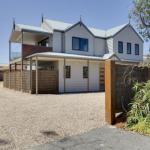 Silversands Beach Cottage - Surfers Gold Coast 0