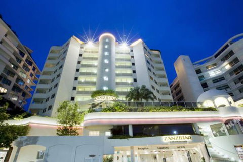 Zanzibar 802 - Surfers Gold Coast 1