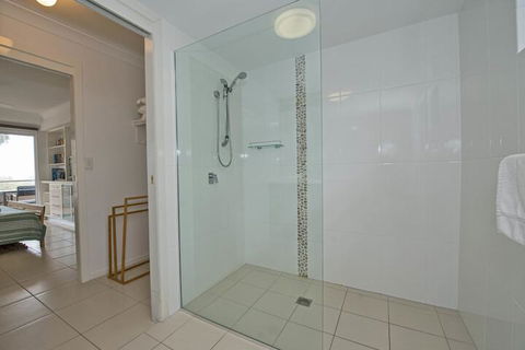 Samarinda Jewel By The Sea - Surfers Gold Coast 7