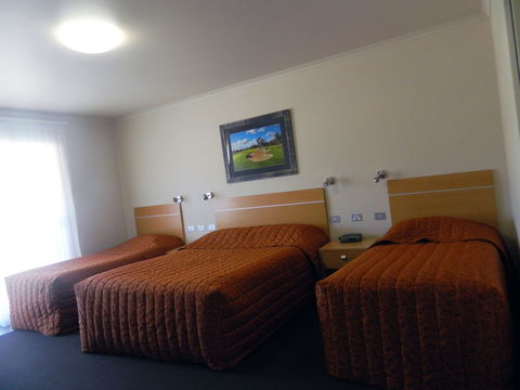CluBarham Motel - Surfers Gold Coast 1