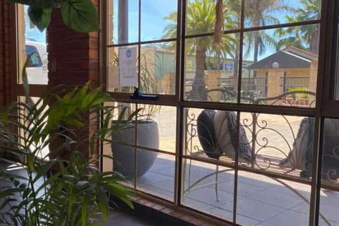 Mulwala Paradise Palms Motel - Surfers Gold Coast 2