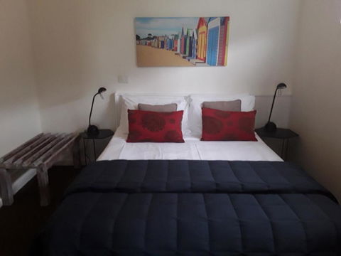 Narooma Golfers Lodge - Surfers Gold Coast 5