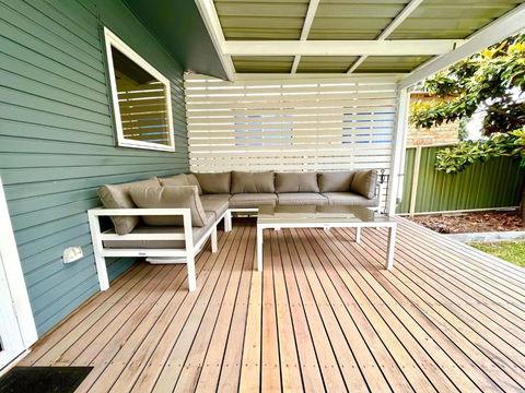 Hayes Beach House Jervis Bay Pet Friendly Award Winner Fireplace - Surfers Gold Coast 4