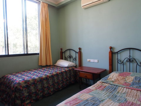 Harp Hotel - Surfers Gold Coast 1