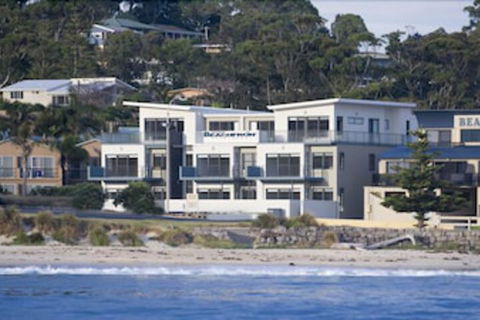 Mollymook Beachfront Executive Apartment - Surfers Gold Coast 5