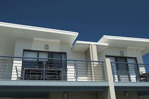 Mollymook Beachfront Executive Apartment - Surfers Gold Coast 6