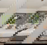 A Perfect Stay - 2 James Cook Apartments - Surfers Gold Coast