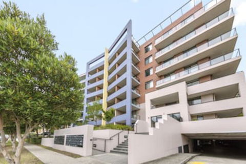 Waldorf Waitara Residential Apartments - Surfers Gold Coast 0