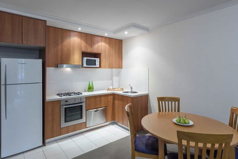 Waldorf Waitara Residential Apartments - Surfers Gold Coast 2