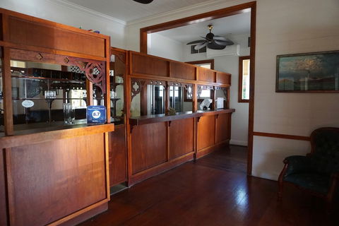 Yongala Lodge By The Strand - Surfers Gold Coast 0