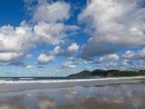 CHILL OUT BEACH HOUSE At FORSTER - Surfers Gold Coast 2