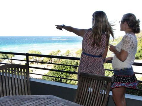 Mintee On Deadmans - Surfers Gold Coast 1