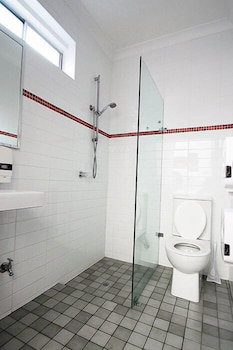 Zing Backpackers - Surfers Gold Coast 5