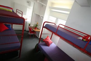 Zing Backpackers - Surfers Gold Coast 3