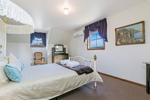 Memory Lane - Surfers Gold Coast 3