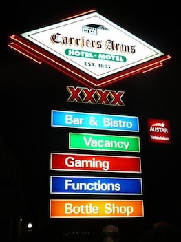 Carriers Arms Hotel - Surfers Gold Coast 1
