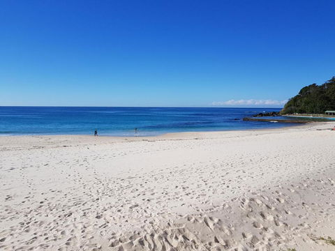 CHILL OUT BEACHSIDE At FORSTER - Surfers Gold Coast 4