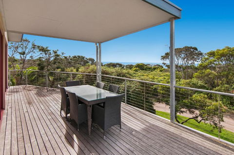 Beachside Vista - Surfers Gold Coast 4