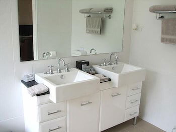 Nightingale Luxury Villas - Surfers Gold Coast 3