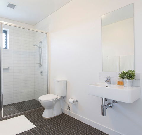 Western Sydney University Village Hawkesbury - Surfers Gold Coast 0